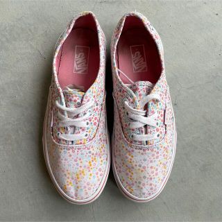 ヴァンズ(VANS)のVANS バンズ レアモデル 花柄(スニーカー)