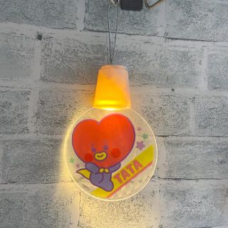 ビーティーイシビル(BT21)のBT21 いちごタルト フィルム TATA ファミマ　BTS テテ(アイドルグッズ)