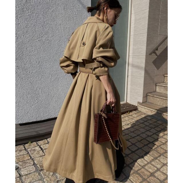 Ameri VINTAGE(アメリヴィンテージ)のアメリヴィンテージ　MINIMAL FLARE LONG TRENCH COAT レディースのジャケット/アウター(トレンチコート)の商品写真