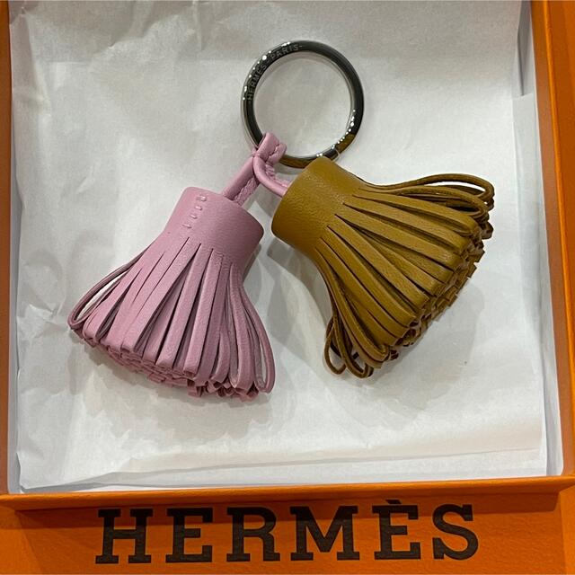 Hermes - 新品 HERMES エルメス カルメン ウノドス モーヴシルベストル セサミの通販 by Up&Co.,ltd.®︎