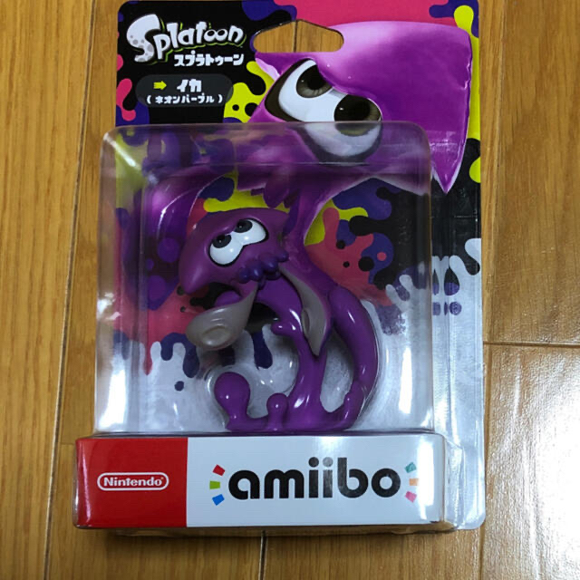 任天堂(ニンテンドウ)のスプラトゥーン　amiibo イカ　(グリーン)、イカ　(ネオンパープル) エンタメ/ホビーのフィギュア(ゲームキャラクター)の商品写真