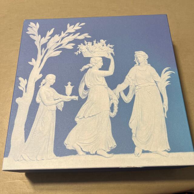 WEDGWOOD ストロベリーブルーム インディゴ スクエアボウル 2