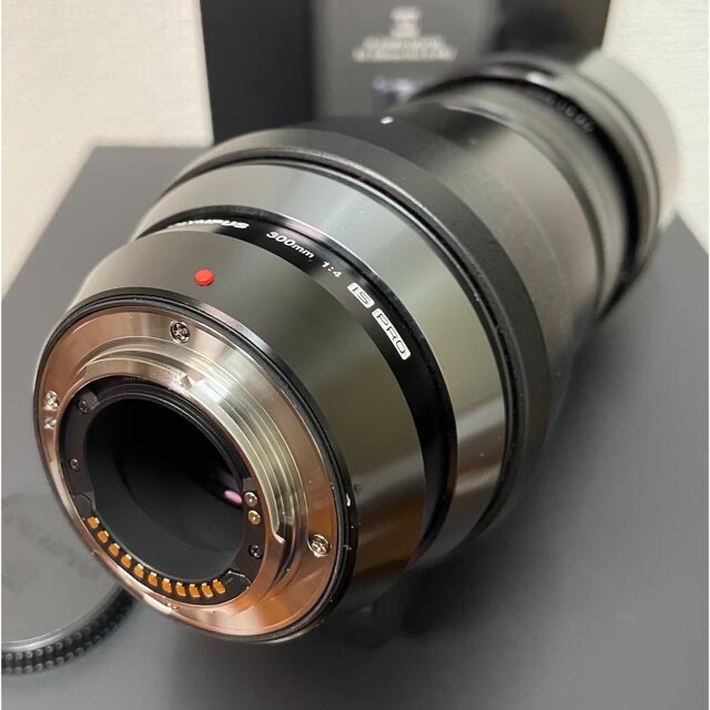 OLYMPUS(オリンパス)のM.ZUIKO DIGITAL ED 300mm F4.0 IS PRO 中古品 スマホ/家電/カメラのカメラ(レンズ(単焦点))の商品写真