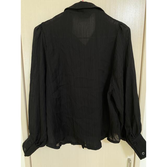 GRL(グレイル)のレディースブラウスシャツ　ブラック　長袖　ふんわり袖　ボリューム袖 レディースのトップス(シャツ/ブラウス(長袖/七分))の商品写真