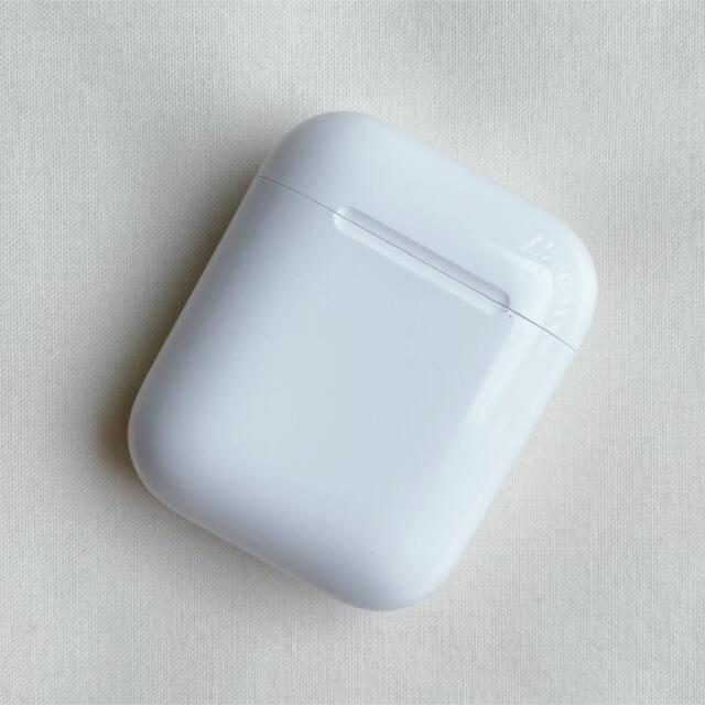 Apple(アップル)のエアーポッツ　AirPods エアーポッズ　充電ケース　充電機　充電　純正　正規 スマホ/家電/カメラのオーディオ機器(ヘッドフォン/イヤフォン)の商品写真