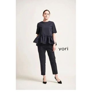 フォクシー(FOXEY)の美品 即完売 yori ヨリ 定価17600円 マリンスティック パンツ M(クロップドパンツ)