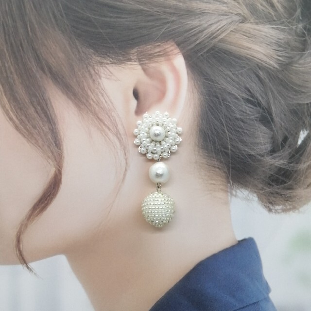 ビジューとパールのリボンカチューシャ(オーガンジー)とピアス・イヤリングのセット ハンドメイドのアクセサリー(ヘアアクセサリー)の商品写真