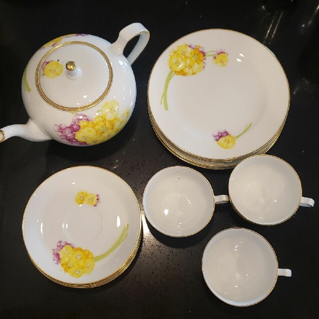 大倉陶園 okura カップ&ソーサー ティーポット お皿 いいスタイル