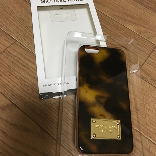 Michael Kors(マイケルコース)の【完売】MICHAEL KORS iPhone6/6Sケース べっ甲 スマホ/家電/カメラのスマホアクセサリー(iPhoneケース)の商品写真