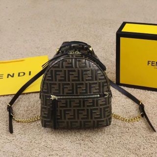 FENDI バッグの通販 30,000点以上 | フリマアプリ ラクマ