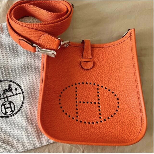 Hermes(エルメス)の　一点のみ★ Hermesエヴリン ミニ  TPM オレンジ レディースのバッグ(ショルダーバッグ)の商品写真