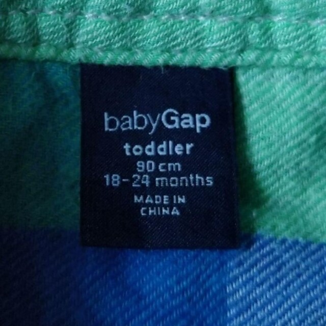 babyGAP(ベビーギャップ)のbabyGAP　90　シャツ キッズ/ベビー/マタニティのキッズ服男の子用(90cm~)(Tシャツ/カットソー)の商品写真