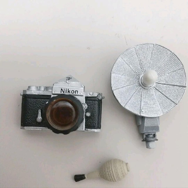 タイムスリップグリコ 食玩 ꔛꕤ カメラ 2種 なつかしの20世紀の通販 