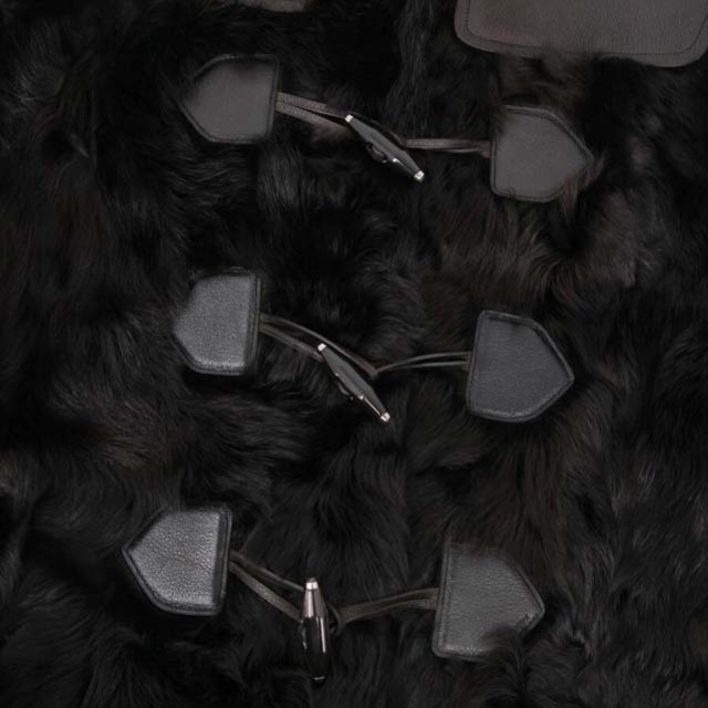LOEWE(ロエベ)のロエベ コート ロングコート フード付き ラムファー 毛皮 レザー アウター レディースのジャケット/アウター(ブルゾン)の商品写真
