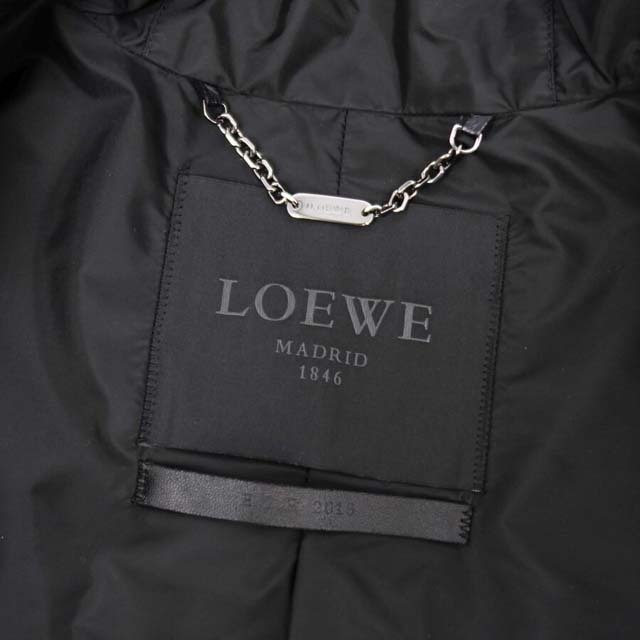 LOEWE(ロエベ)のロエベ コート ロングコート フード付き ラムファー 毛皮 レザー アウター レディースのジャケット/アウター(ブルゾン)の商品写真