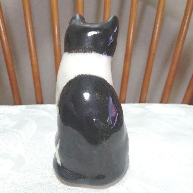 白黒ハチワレ猫、ウィンスタンレイキャット(ケンジントンキャット