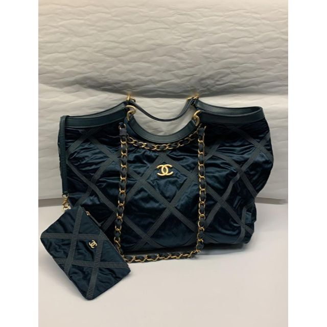 CHANEL(シャネル)のCHANELショッバー レディースのバッグ(トートバッグ)の商品写真