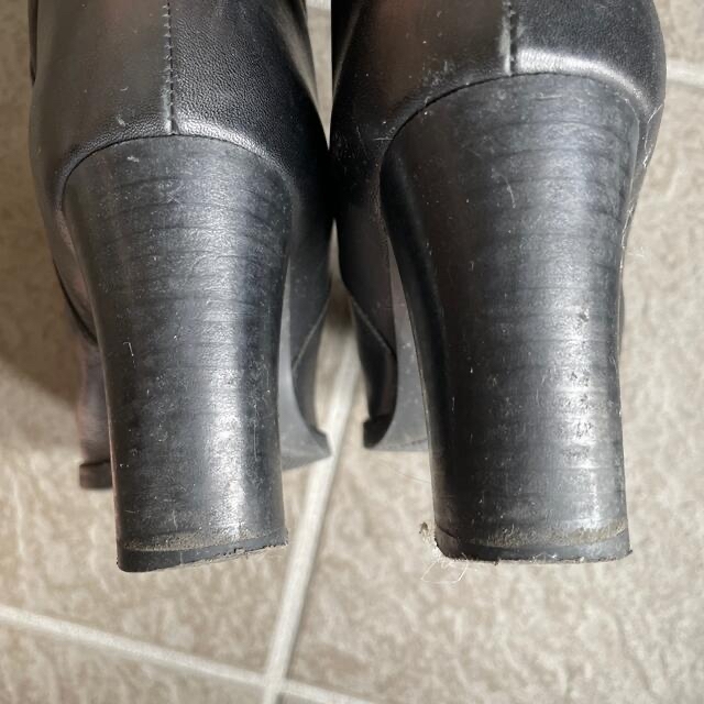 DIANA(ダイアナ)のDiana ダイアナ　ブーツ　22センチ　ブラック レディースの靴/シューズ(ブーツ)の商品写真