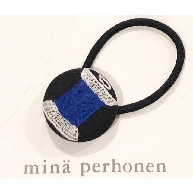 mina perhonen(ミナペルホネン)の【該当者さま専用ページにつきご入札不可となります！】bobbin くるみボタン ハンドメイドのアクセサリー(ヘアアクセサリー)の商品写真