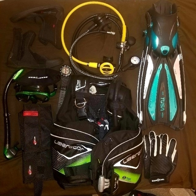 ダイビング セット 一式 器材 BCD TUSA AQUALANGの通販 by EeD ラクマ