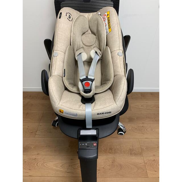 Maxi-Cosi(マキシコシ)のMAXI-COSI Family Fix One i-Size(マキシコシ) キッズ/ベビー/マタニティの外出/移動用品(自動車用チャイルドシート本体)の商品写真