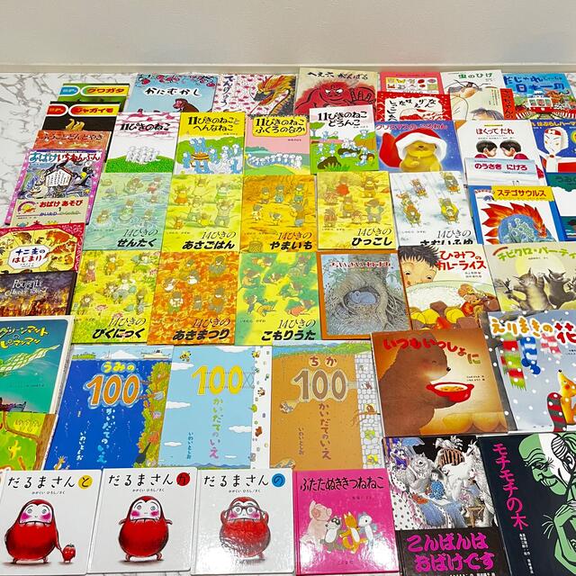 【最終値下げ】人気絵本　50冊まとめ エンタメ/ホビーの本(絵本/児童書)の商品写真