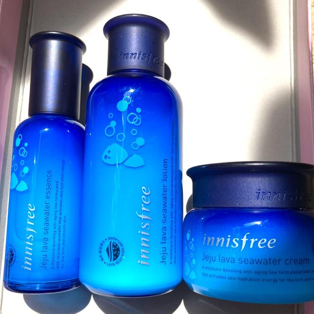 Innisfree(イニスフリー)のイニスフリー　セット　ラバシーウォーター　エッセンス　クリーム　乳液 コスメ/美容のスキンケア/基礎化粧品(化粧水/ローション)の商品写真