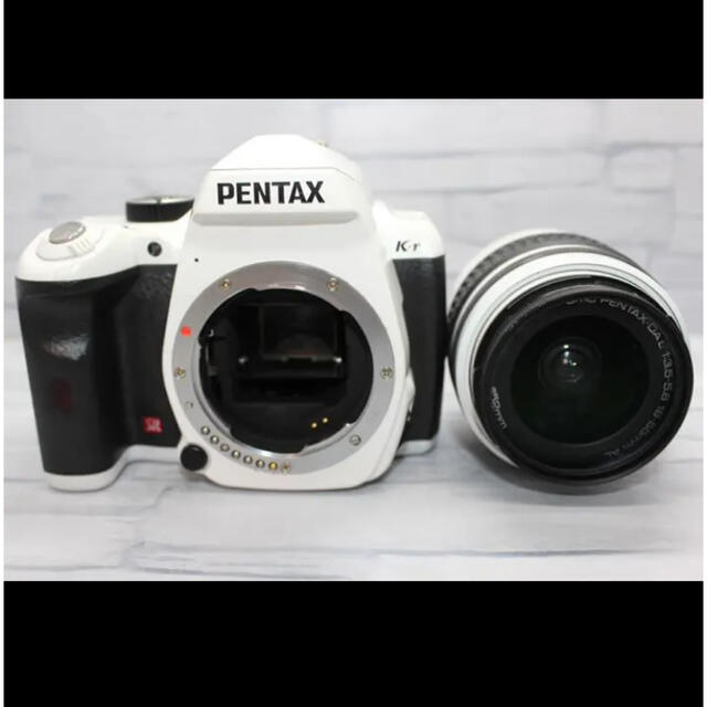 PENTAX(ペンタックス)のペンタックスK-R ダブルズームセット　PENTAX White 一眼　カメラ スマホ/家電/カメラのカメラ(デジタル一眼)の商品写真