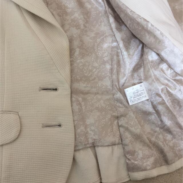 テーラードジャケット スーツ ホワイトベージュ レディースのジャケット/アウター(テーラードジャケット)の商品写真