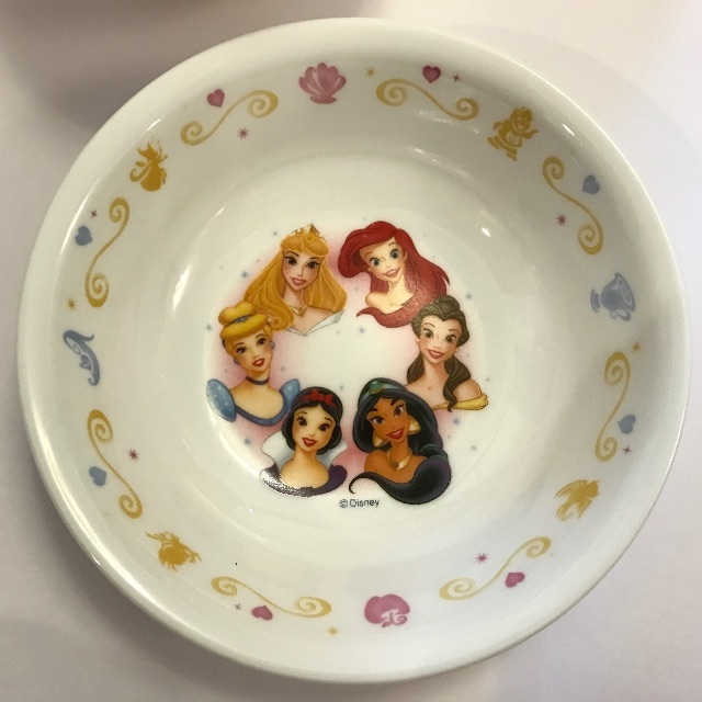 Disney(ディズニー)の美品ディズニープリンセス食器セットコレール皿ボウル茶碗湯のみアリエルベル インテリア/住まい/日用品のキッチン/食器(食器)の商品写真