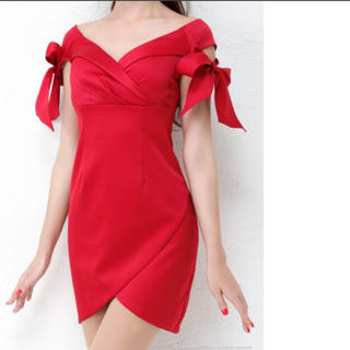 エミリアウィズ(EmiriaWiz)の新品タグ付 高級ドレス  肩リボン お祝い、女子会、バレンタイン、クリスマスに！(ミニドレス)