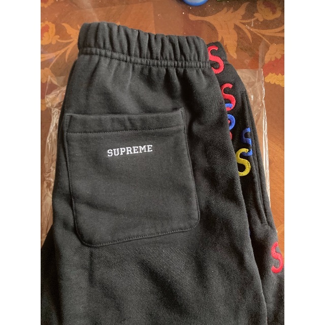 Supreme - Supreme Embroidered S Sweatshortの通販 by 萬屋