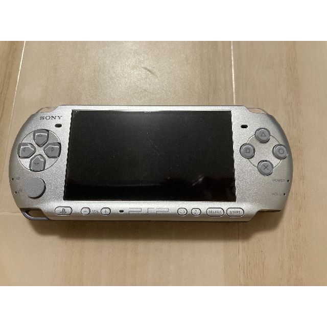 SONY(ソニー)の PSP　3000 バリューパック　ジャンク品 エンタメ/ホビーのゲームソフト/ゲーム機本体(携帯用ゲーム機本体)の商品写真