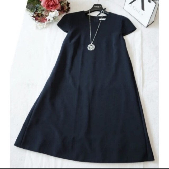極美品♡フォクシー♡後ろフリル ワンピース 極美品♡フォクシー♡後ろフリル ワンピース
