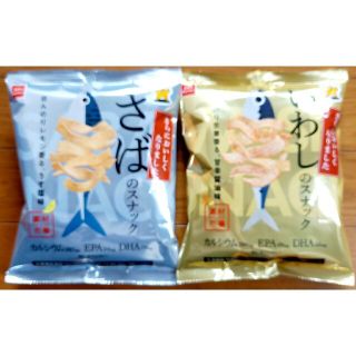 おやつカンパニー 素材市場さばのスナック　・　いわしのスナック　各1袋(菓子/デザート)