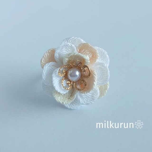 つまみ細工 ❁ 指輪【Flower🌼】 ハンドメイドのアクセサリー(リング)の商品写真