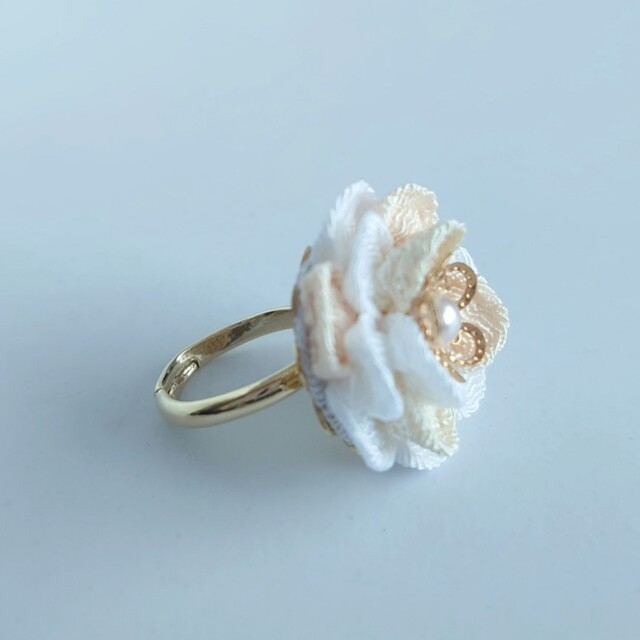 つまみ細工 ❁ 指輪【Flower🌼】 ハンドメイドのアクセサリー(リング)の商品写真