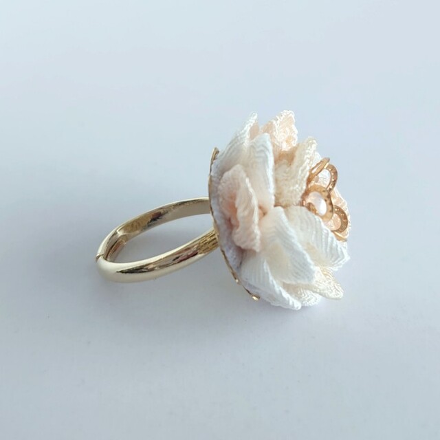 つまみ細工 ❁ 指輪 【Flower🌼】 ハンドメイドのアクセサリー(リング)の商品写真