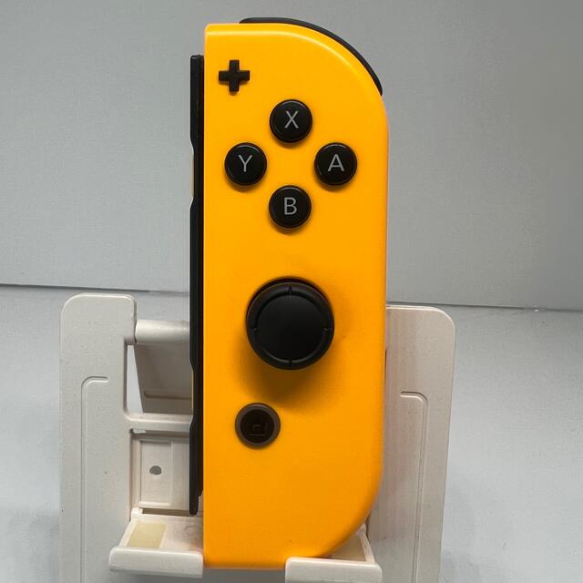 Nintendo Switch(ニンテンドースイッチ)の人気カラー（パープル•オレンジ）Switch  ジョイコン　 エンタメ/ホビーのゲームソフト/ゲーム機本体(家庭用ゲーム機本体)の商品写真