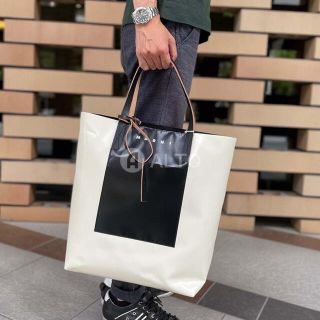 マルニ(Marni)のMARNI マルニ トートバッグ バイカラー SHMQ0044A0P3572(トートバッグ)