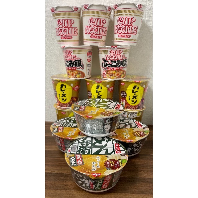 日清食品(ニッシンショクヒン)のカップ麺15食まとめ売りセット 食品/飲料/酒の加工食品(インスタント食品)の商品写真