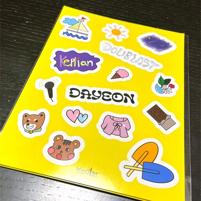 Kep1er シール ステッカー ダヨン DOUBLAST 封入 エンタメ/ホビーのタレントグッズ(アイドルグッズ)の商品写真