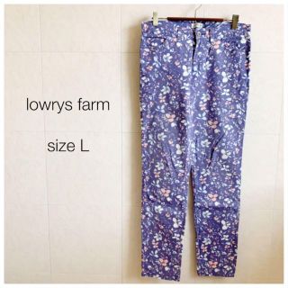 ローリーズファーム(LOWRYS FARM)のlowrys farm 花柄 パンツ(カジュアルパンツ)