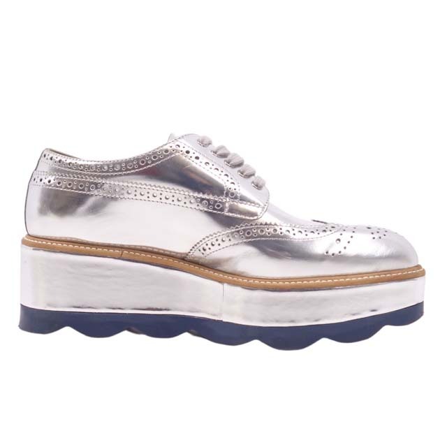 PRADA - プラダ レザーシューズ 厚底 ウィングチップ レザー PRADA - プラダ レザーシューズ 厚底 ウィングチップ レザー