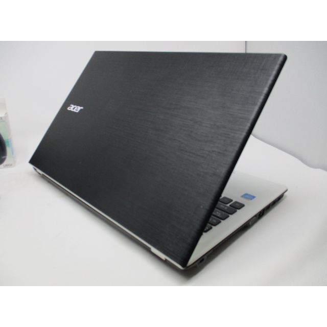 Acer(エイサー)のacerノートパソコンE5-532-A14D Office SSD128GB スマホ/家電/カメラのPC/タブレット(ノートPC)の商品写真