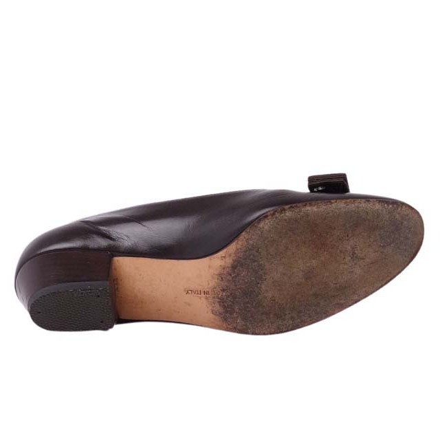 Salvatore Ferragamo(サルヴァトーレフェラガモ)のサルヴァトーレ フェラガモ パンプス ヴァラ カーフレザー ヒール シューズ 6 レディースの靴/シューズ(ハイヒール/パンプス)の商品写真