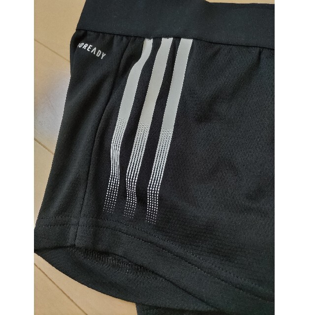 adidas(アディダス)の【良品】140サイズ　トレーニングショートパンツ キッズ/ベビー/マタニティのキッズ服女の子用(90cm~)(パンツ/スパッツ)の商品写真