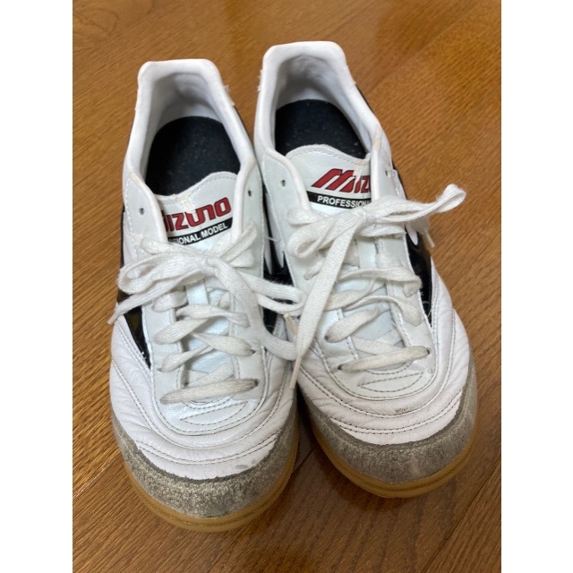 MIZUNO - モレリア　フットサルシューズ26cm