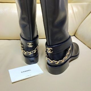 CHANEL - 【新品未使用】シャネル ロングブーツ チェーンの通販 by