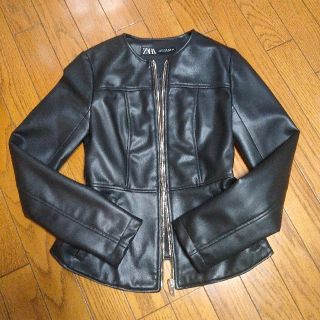 ザラ ノーカラージャケット ライダースジャケット(レディース)の通販 ザラ ノーカラージャケット ライダースジャケット(レディース)の通販